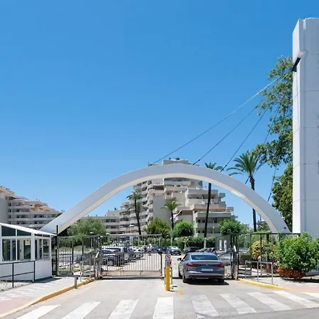 Benalbeach Ocean Front 1bdr New! *